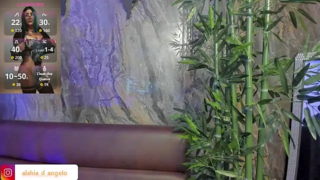 Alahia Dangelo online show from 11/13/25, 05:23