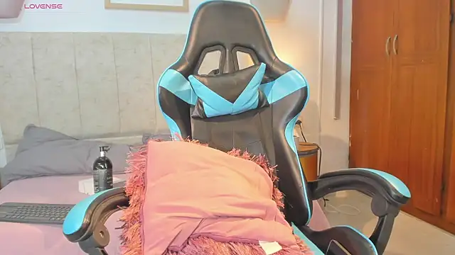  maria foxx  online show from 04/21/26, 04:56