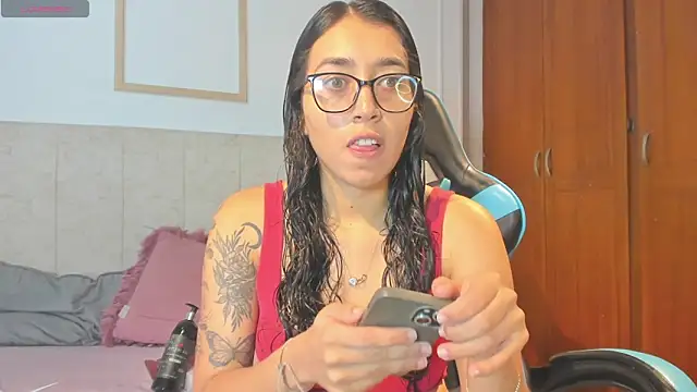 Snapshot of _maria_foxx_ chatting on 04/29/26, 04:11 maria foxx online show from 04/29/26, 04:11