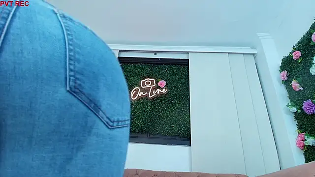 sandy rivas online show from 09/30/25, 07:19