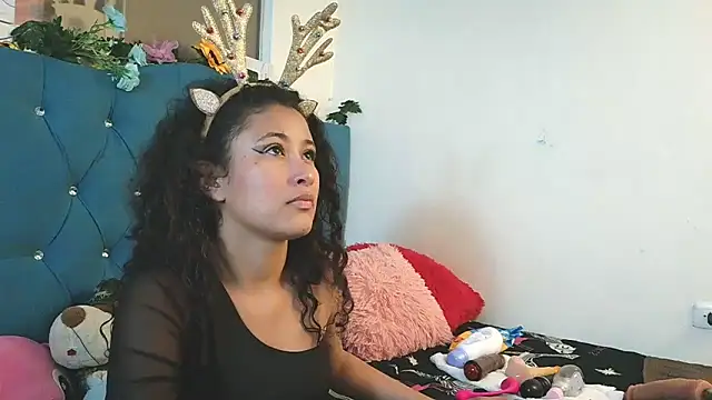 Milkdulce1 online show from 12/16/25, 03:00