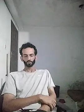 Snapshot of Ashram38 chatting on 10/25/25, 12:18 Ashram38 online show from 10/25/25, 12:18