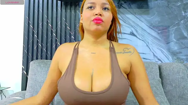 lindsayhoffman18 online show from 04/14/26, 08:37