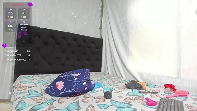 emi henao online show from 02/14/25, 07:54