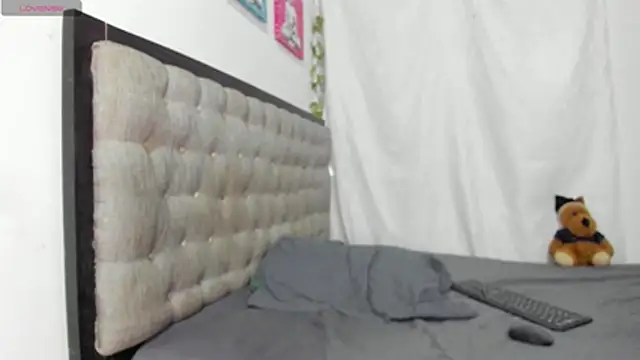 emi henao online show from 02/20/26, 12:38