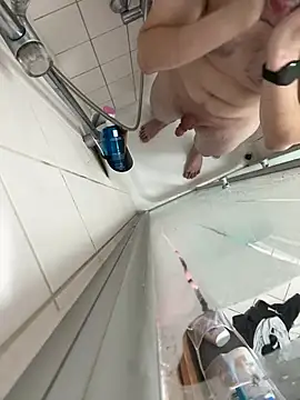 Snapshot of kareem0010 chatting on 02/14/25, 08:15 kareem0010 online show from 02/14/25, 08:15