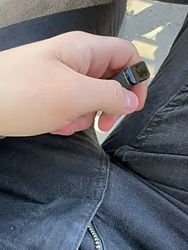 Snapshot of kareem0010 chatting on 03/06/25, 01:46 kareem0010 online show from 03/06/25, 01:46