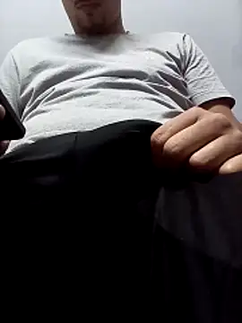 Snapshot of mahhh2024 chatting on 10/18/25, 03:35 mahhh2024 online show from 10/18/25, 03:35