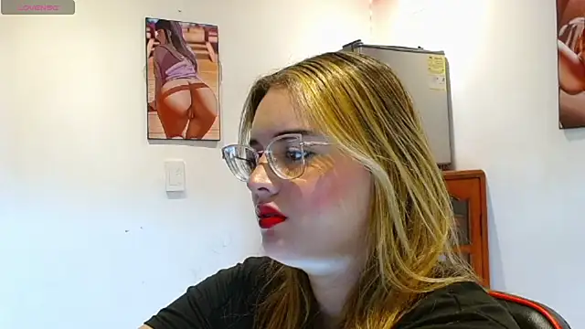 kendallclarkk03 online show from 02/19/25, 05:49