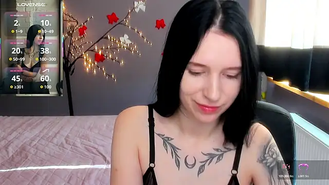 KarolinaBlacks online show from 04/17/26, 05:32