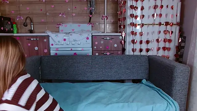 bellaa love  online show from 02/03/26, 12:20