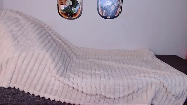 bellaa love  online show from 04/09/26, 12:10