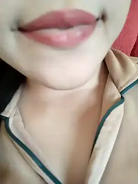 Snapshot of Anki-doll chatting on 02/11/25, 09:42 Anki-doll online show from 02/11/25, 09:42
