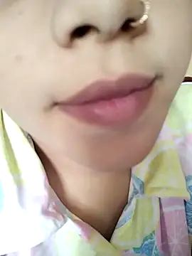 Snapshot of Anki-doll chatting on 02/18/25, 06:15 Anki-doll online show from 02/18/25, 06:15