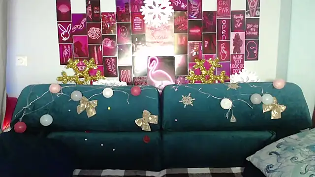 Snapshot of MilanaRoza chatting on 01/02/25, 05:35 MilanaRoza online show from 01/02/25, 05:35