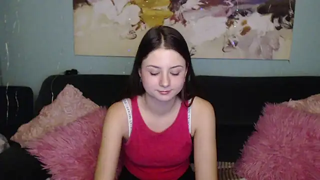 Snapshot of MilanaRoza chatting on 02/15/25, 05:28 MilanaRoza online show from 02/15/25, 05:28