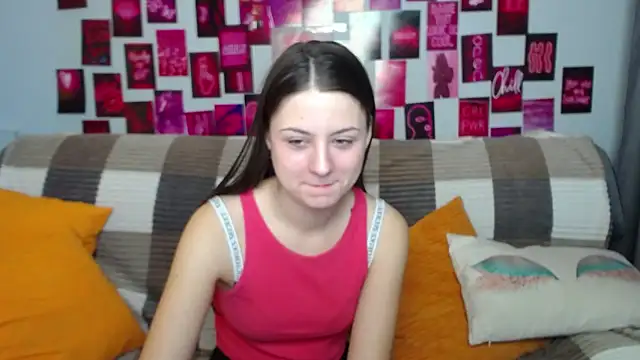Snapshot of MilanaRoza chatting on 02/20/25, 05:44 MilanaRoza online show from 02/20/25, 05:44
