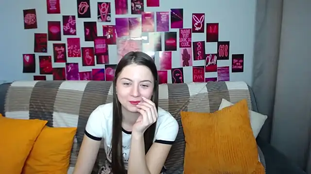 Snapshot of MilanaRoza chatting on 02/27/25, 05:45 MilanaRoza online show from 02/27/25, 05:45