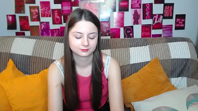 Snapshot of MilanaRoza chatting on 03/14/25, 12:07 MilanaRoza online show from 03/14/25, 12:07
