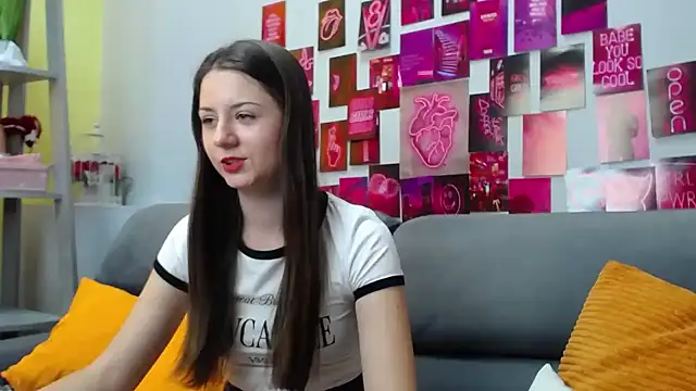 Snapshot of MilanaRoza chatting on 03/20/25, 09:15 MilanaRoza online show from 03/20/25, 09:15