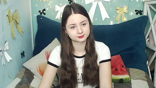 Snapshot of MilanaRoza chatting on 03/21/25, 05:43 MilanaRoza online show from 03/21/25, 05:43
