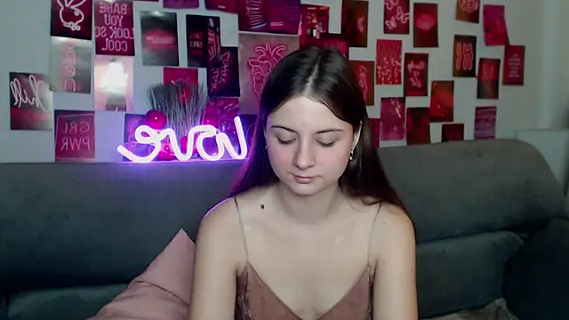 MilanaRoza online show from 11/15/25, 06:00