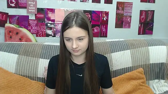 Snapshot of MilanaRoza chatting on 07/03/26, 04:41 MilanaRoza online show from 07/03/26, 04:41