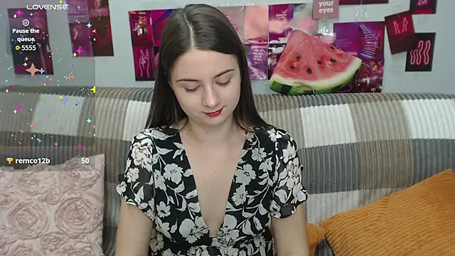 Snapshot of MilanaRoza chatting on 07/18/26, 04:55 MilanaRoza online show from 07/18/26, 04:55