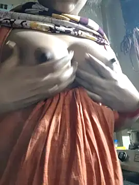 yoursweety09 online show from 01/11/25, 04:57