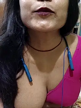 yoursweety09 online show from 03/11/26, 04:07