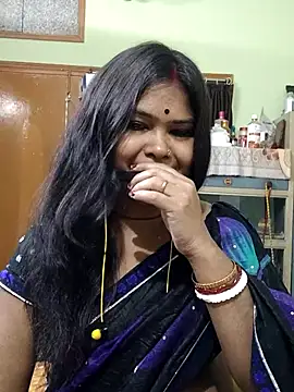 Snapshot of yoursweety09 chatting on 05/06/26, 01:49 yoursweety09 online show from 05/06/26, 01:49
