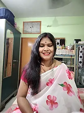 Snapshot of yoursweety09 chatting on 05/11/26, 02:01 yoursweety09 online show from 05/11/26, 02:01