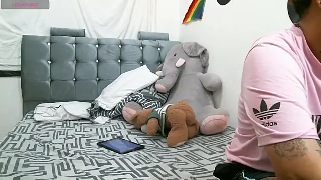 pamelaykamila online show from 09/21/25, 05:53