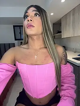 Snapshot of selfsuck_trans chatting on 12/04/24, 04:43 selfsuck trans online show from 12/04/24, 04:43