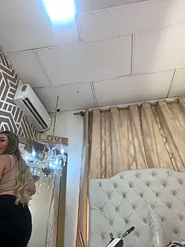 SashaDurante online show from 04/14/26, 11:49