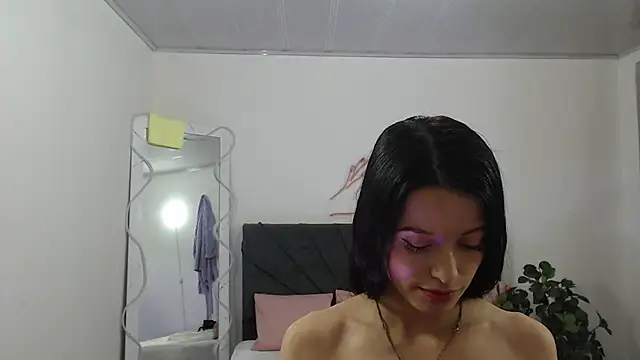 Snapshot of Laylafoxy_tay chatting on 01/20/25, 03:26 Laylafoxy tay online show from 01/20/25, 03:26