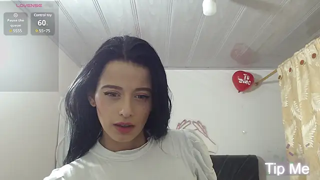 Snapshot of Laylafoxy_tay chatting on 02/27/25, 03:04 Laylafoxy tay online show from 02/27/25, 03:04