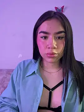 Snapshot of Im_Valen_Cute chatting on 12/30/24, 10:34 Im Valen Cute online show from 12/30/24, 10:34