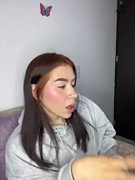 Snapshot of Im_Valen_Cute chatting on 01/14/25, 11:27 Im Valen Cute online show from 01/14/25, 11:27