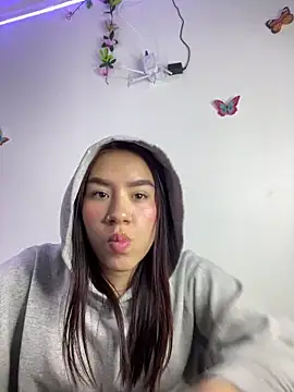 Snapshot of Im_Valen_Cute chatting on 01/19/25, 10:17 Im Valen Cute online show from 01/19/25, 10:17