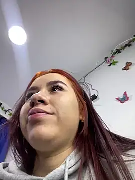 Snapshot of Im_Valen_Cute chatting on 01/25/25, 12:38 Im Valen Cute online show from 01/25/25, 12:38