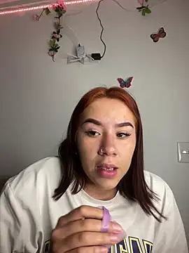 Snapshot of Im_Valen_Cute chatting on 01/31/25, 11:24 Im Valen Cute online show from 01/31/25, 11:24