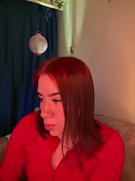 Snapshot of Im_Valen_Cute chatting on 02/01/25, 11:37 Im Valen Cute online show from 02/01/25, 11:37