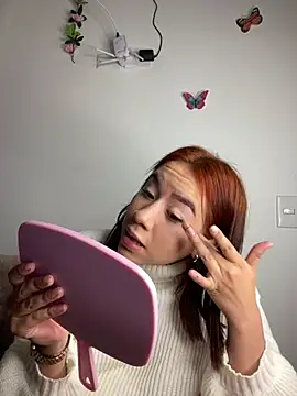 Snapshot of Im_Valen_Cute chatting on 02/04/25, 11:49 Im Valen Cute online show from 02/04/25, 11:49