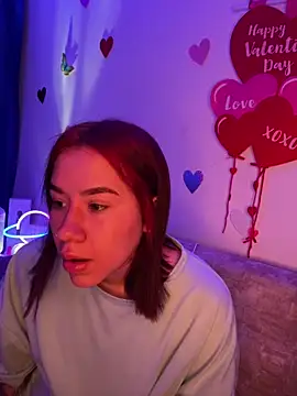 Snapshot of Im_Valen_Cute chatting on 02/06/25, 11:37 Im Valen Cute online show from 02/06/25, 11:37