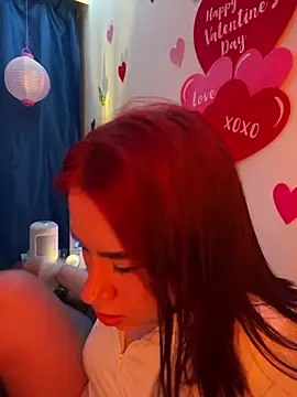 Snapshot of Im_Valen_Cute chatting on 02/08/25, 03:30 Im Valen Cute online show from 02/08/25, 03:30