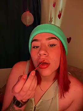 Snapshot of Im_Valen_Cute chatting on 02/12/25, 02:45 Im Valen Cute online show from 02/12/25, 02:45