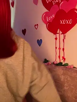 Snapshot of Im_Valen_Cute chatting on 02/13/25, 08:34 Im Valen Cute online show from 02/13/25, 08:34