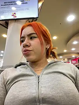 Snapshot of Im_Valen_Cute chatting on 02/24/25, 06:58 Im Valen Cute online show from 02/24/25, 06:58