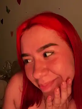 Snapshot of Im_Valen_Cute chatting on 03/03/25, 03:30 Im Valen Cute online show from 03/03/25, 03:30